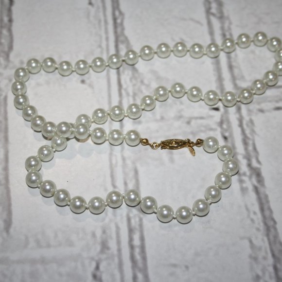 💛 Tied Pearl Necklace · 20" · Premier Designs Glow 🤍 - Picture 3 of 5